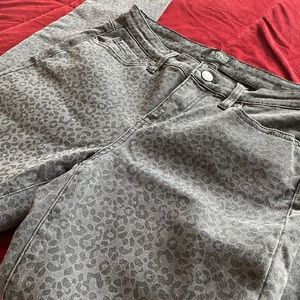 Buffalo leopard print skinny jeans